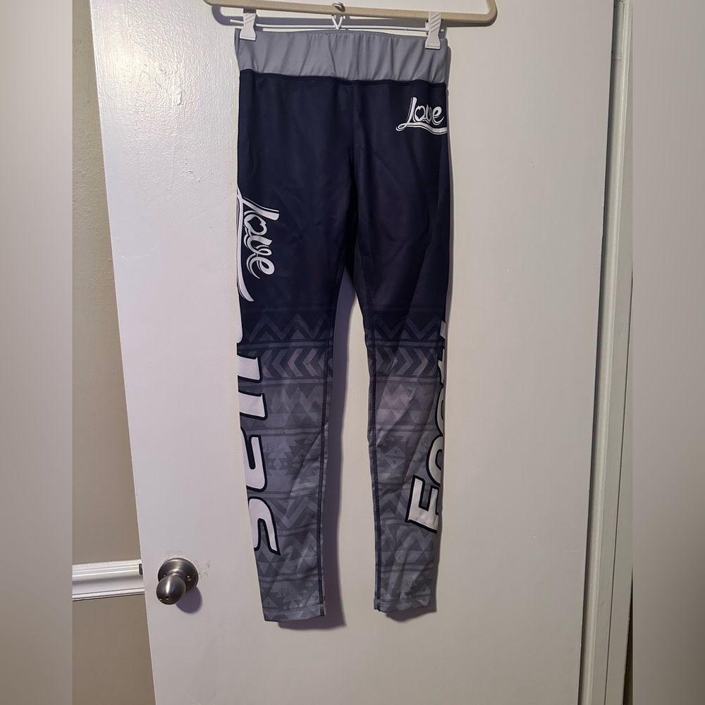 XLusion Dallas Cowboys Leggings. Medium NWOT